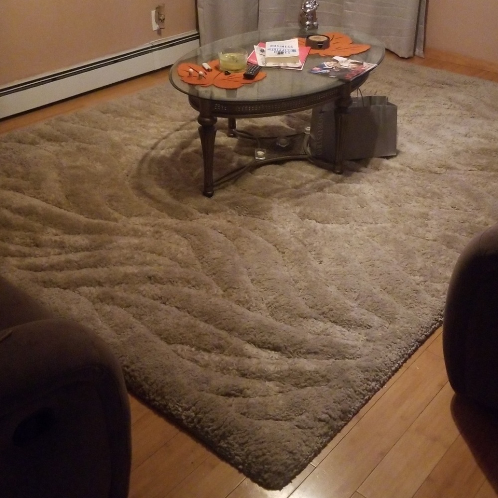 Throw rug - Picture 2 of 4
